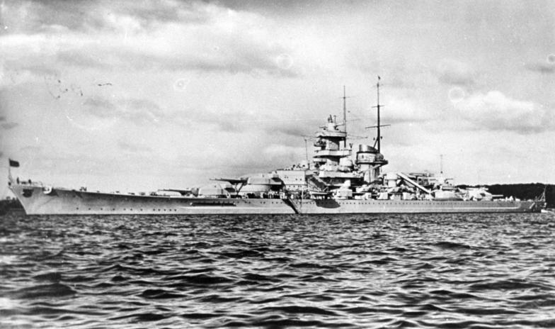 File:Schlachtschiff 'Gneisenau'.jpg