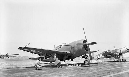 File:WW2-Air-P-47.jpg