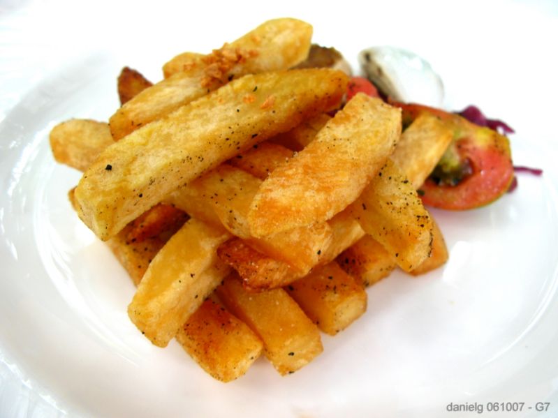 File:Perfectly arranged french fries.jpg