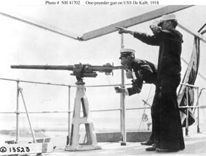 One pounder gun on the USS De Kalb, 1918.jpg