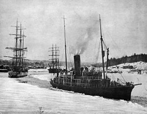 Icebreaker CGS Stanley, escorting two vessels.jpg