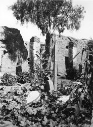 (CC) Photo: Charles C. Pierce The ruins of Ramón Yorba's olive mill and the soldiers' quarters at the Mission San Juan Capistrano, 1899.