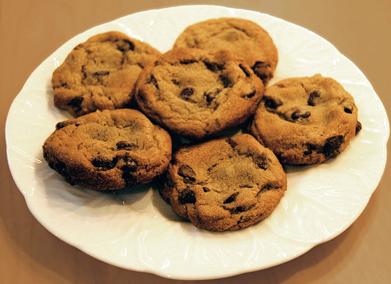 File:Chocolate chip cookies.jpg