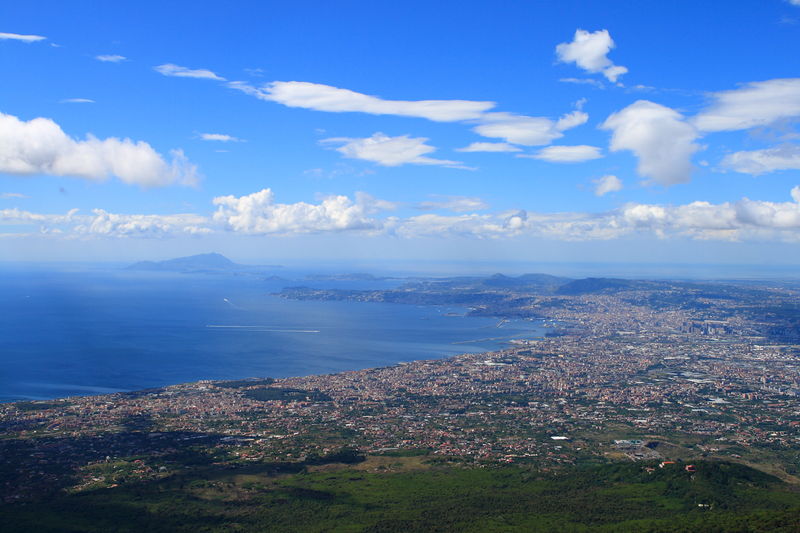 File:Bay of Naples, 2010.jpg