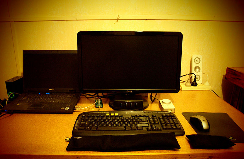File:Desktop computer.jpg