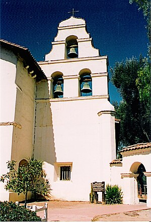 San Juan Bautista campanario.jpg
