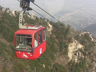 This cable car in Mie prefecture brings visitors towards the summit of Mount Gozaisho (御在所).