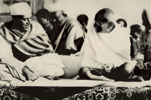 Nehru Gandhi 1937 touchup.jpg