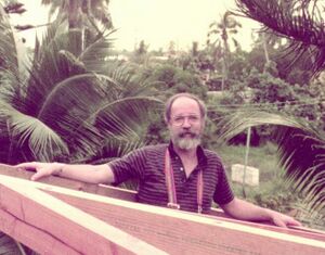 Dan Dennett in Tahiti.jpg