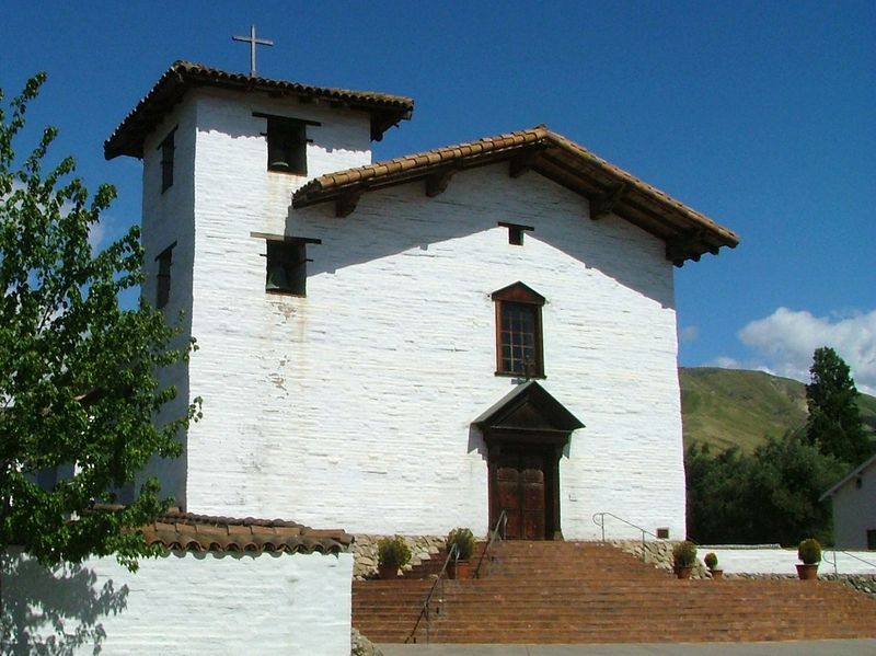 File:Mission San Jose reconstructed chapel.jpg