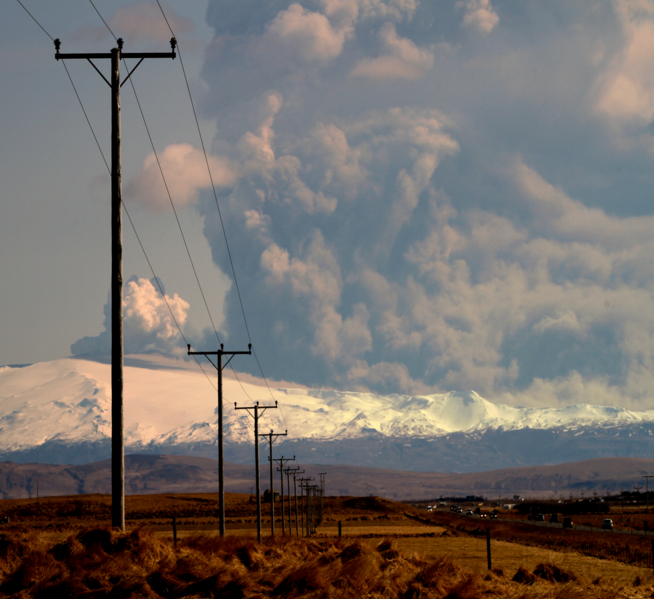 File:Overhead power line in front of volcano.png