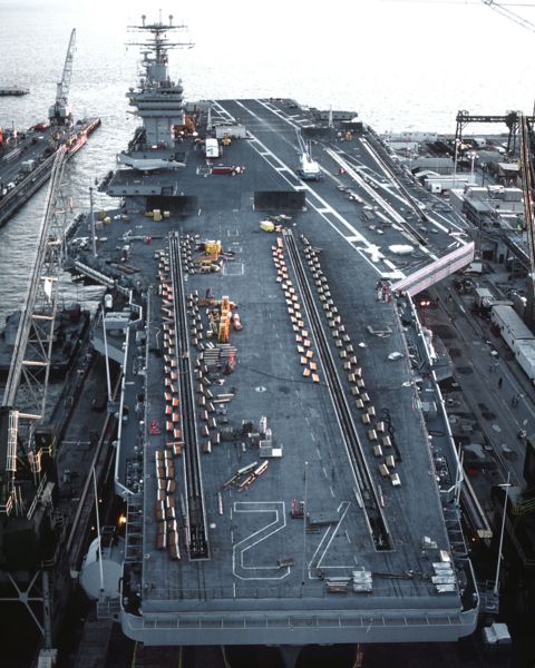 File:USS Abraham Lincoln (CVN-72) dry dock 1990.jpg