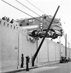 © Photo: Los Angeles Times Santa Fe #19L, leading the combined Super Chief / El Capitan, comes to rest after smashing through a concrete barrier at Los Angeles Union Station in January, 1948.